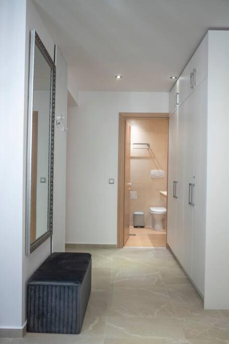 Luxury 2 Bedroom Apartment Bucarest Esterno foto