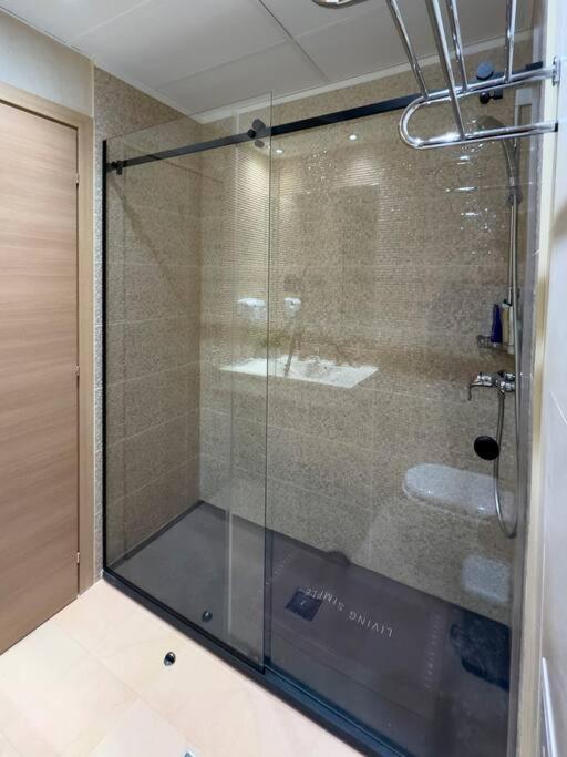 Luxury 2 Bedroom Apartment Bucarest Esterno foto